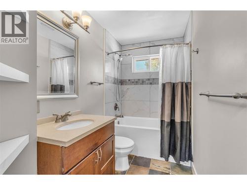 240 Petch Road, Kelowna, BC - Indoor Photo Showing Bathroom
