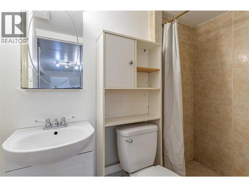 240 Petch Road, Kelowna, BC - Indoor Photo Showing Bathroom