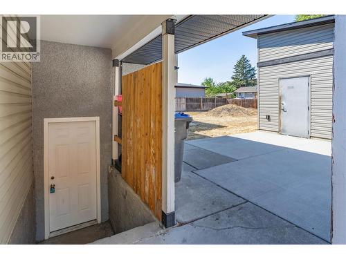 240 Petch Road, Kelowna, BC - Outdoor With Exterior