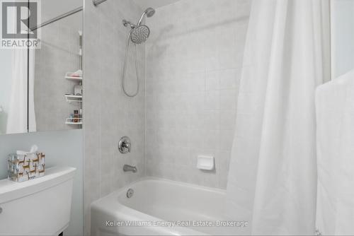 204 - 124 Aspen Springs Drive, Clarington (Bowmanville), ON - Indoor Photo Showing Bathroom