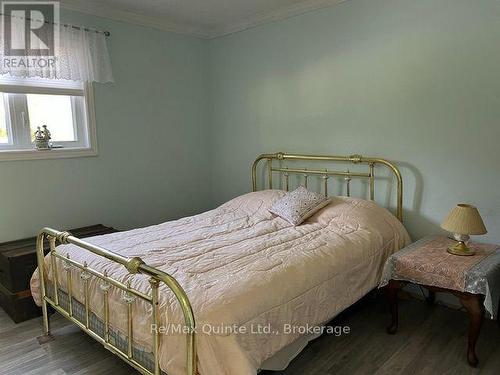 1874 Stockdale Road, Quinte West (Murray Ward), ON - Indoor Photo Showing Bedroom