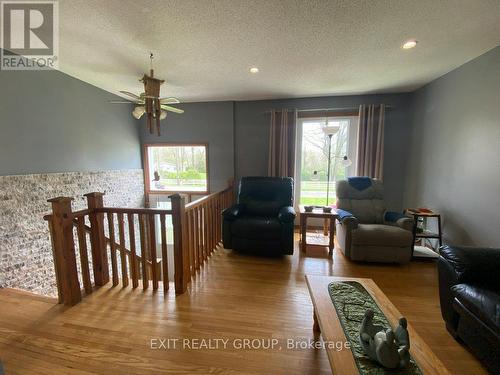 87 Bernard Long Road, Quinte West (Sidney Ward), ON - Indoor Photo Showing Living Room