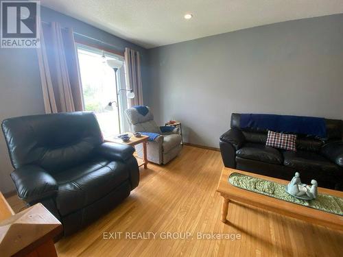 87 Bernard Long Road, Quinte West (Sidney Ward), ON - Indoor Photo Showing Living Room