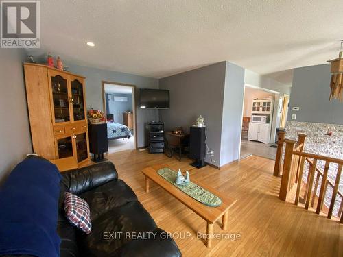 87 Bernard Long Road, Quinte West (Sidney Ward), ON - Indoor Photo Showing Living Room