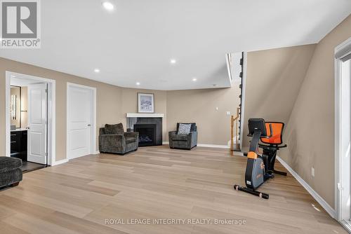724 Parade Drive, Ottawa, ON - Indoor