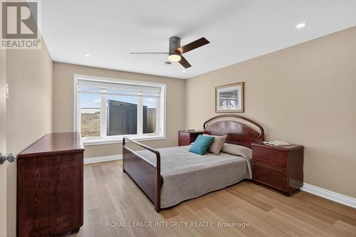 724 Parade Drive, Ottawa, ON - Indoor Photo Showing Bedroom