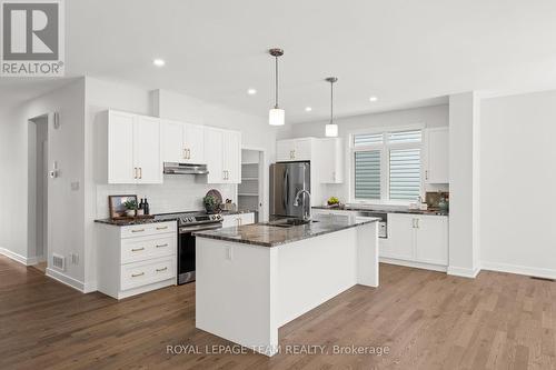 53 Mac Beattie Drive, Arnprior, ON - Indoor Photo Showing Kitchen With Stainless Steel Kitchen With Upgraded Kitchen