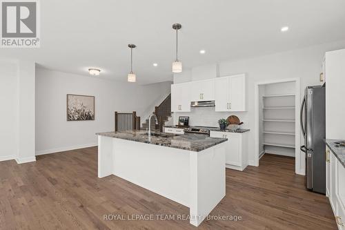 53 Mac Beattie Drive, Arnprior, ON - Indoor Photo Showing Kitchen With Upgraded Kitchen