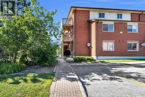 2 - 22 Meadow Lane, Barrie, ON - Outdoor