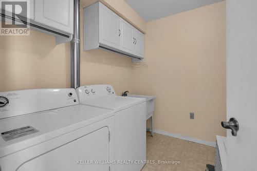2 - 22 Meadow Lane, Barrie, ON - Indoor Photo Showing Laundry Room