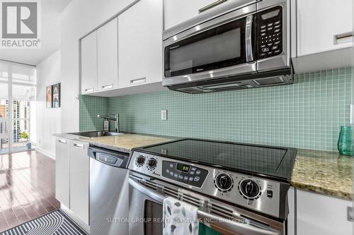 1406 - 33 Charles Street E, Toronto, ON - Indoor Photo Showing Kitchen