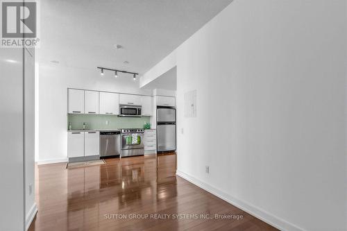 1406 - 33 Charles Street E, Toronto, ON - Indoor Photo Showing Kitchen