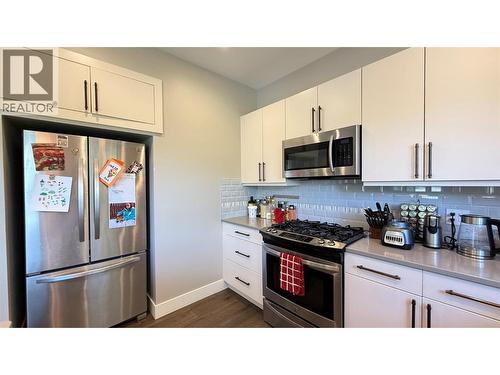 2410 Perrier Lane Unit# A, Nelson, BC - Indoor Photo Showing Kitchen