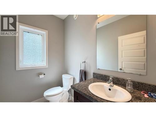 2410 Perrier Lane Unit# A, Nelson, BC - Indoor Photo Showing Bathroom