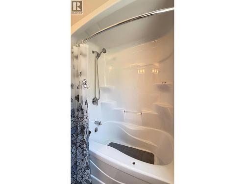 2410 Perrier Lane Unit# A, Nelson, BC - Indoor Photo Showing Bathroom