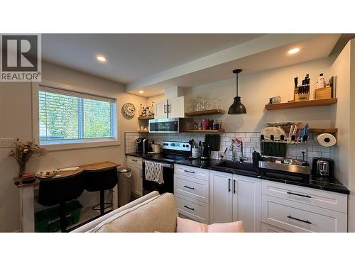 2410 Perrier Lane Unit# A, Nelson, BC - Indoor Photo Showing Kitchen