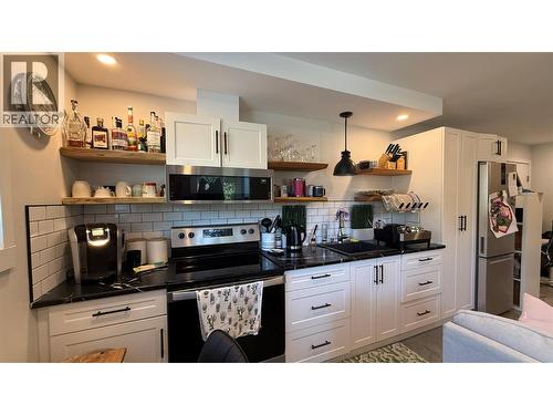 2410 Perrier Lane Unit# A, Nelson, BC - Indoor Photo Showing Kitchen With Upgraded Kitchen