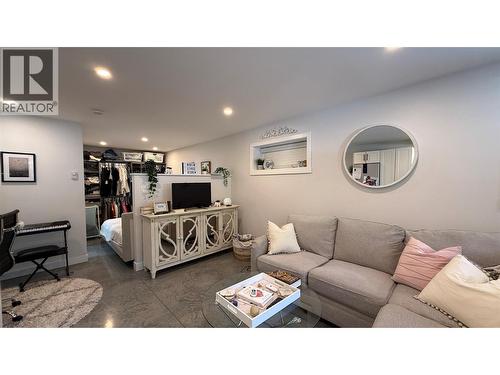 2410 Perrier Lane Unit# A, Nelson, BC - Indoor Photo Showing Living Room