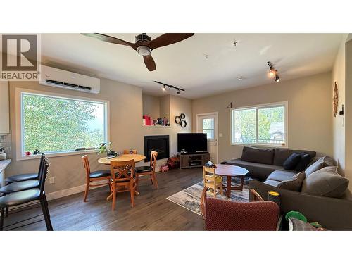 2410 Perrier Lane Unit# A, Nelson, BC - Indoor Photo Showing Living Room