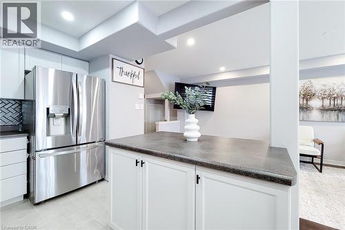 26 Magnificent Way, Binbrook, ON - Indoor Photo Showing Kitchen
