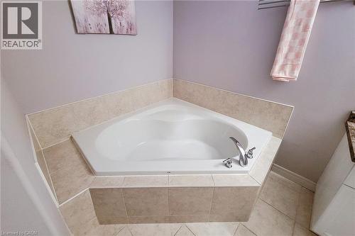 26 Magnificent Way, Binbrook, ON - Indoor Photo Showing Bathroom