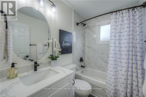 248 Cyrus Street, Cambridge, ON - Indoor Photo Showing Bathroom