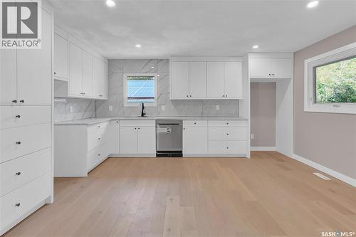 1426 Southam Street, Regina, SK - Indoor Photo Showing Kitchen
