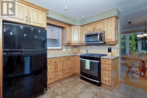 225 Minnie Street, Thames Centre (Dorchester), ON - Indoor Photo Showing Kitchen