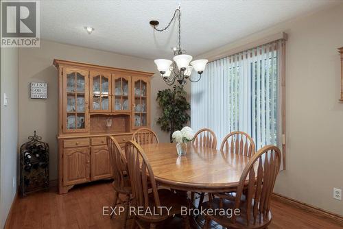 225 Minnie Street, Thames Centre (Dorchester), ON - Indoor Photo Showing Dining Room