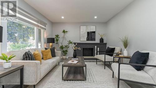 171 Dawn Drive, London East (East H), ON - Indoor Photo Showing Living Room With Fireplace