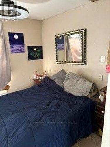 1136 Brydges Street, London East (East M), ON - Indoor Photo Showing Bedroom