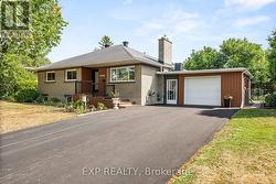 1502 FARNSWORTH AVENUE  Ottawa, ON K1H 7C3