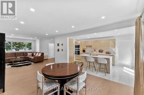 1502 Farnsworth Avenue, Ottawa, ON - Indoor Photo Showing Dining Room