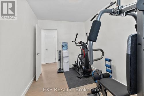 1502 Farnsworth Avenue, Ottawa, ON - Indoor Photo Showing Gym Room