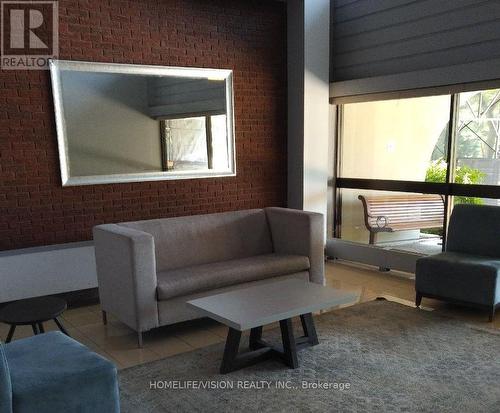 1009 - 177 Linus Road, Toronto, ON - Indoor