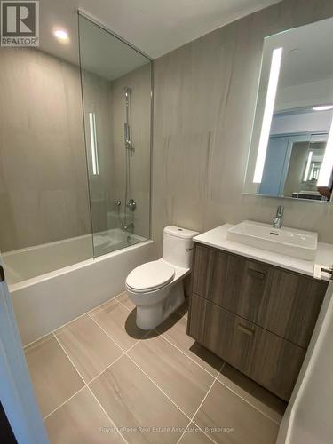 1206 - 480 Front Street W, Toronto, ON - Indoor Photo Showing Bathroom
