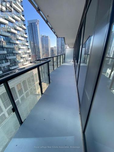 1206 - 480 Front Street W, Toronto, ON - Outdoor With View With Exterior