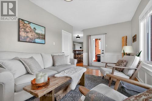 50 Payette Drive, Penetanguishene, ON - Indoor Photo Showing Living Room
