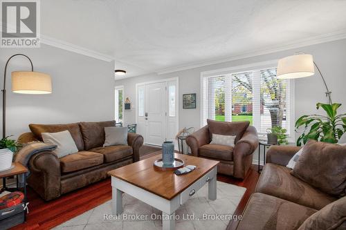 50 Payette Drive, Penetanguishene, ON - Indoor Photo Showing Living Room