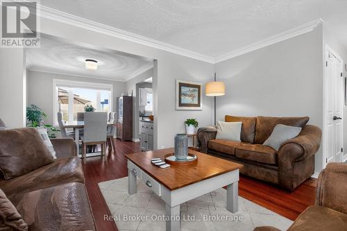 50 Payette Drive, Penetanguishene, ON - Indoor Photo Showing Living Room