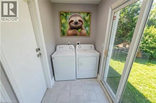 27 Belmont Avenue, Hamilton, ON - Indoor Photo Showing Laundry Room