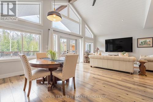 116 Mamie Avenue, Wasaga Beach, ON - Indoor