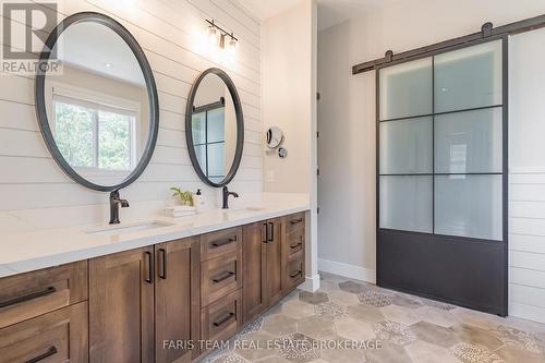 116 Mamie Avenue, Wasaga Beach, ON - Indoor Photo Showing Bathroom