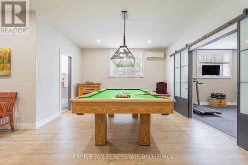 116 Mamie Avenue, Wasaga Beach, ON - Indoor Photo Showing Other Room