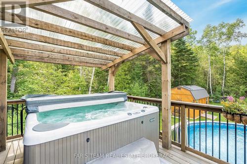 116 Mamie Avenue, Wasaga Beach, ON - Outdoor With In Ground Pool With Deck Patio Veranda With Exterior
