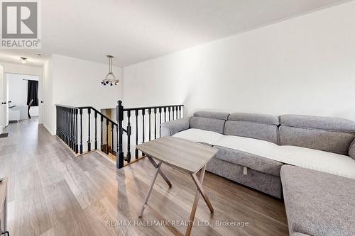 90 Barre Drive, Barrie, ON - Indoor