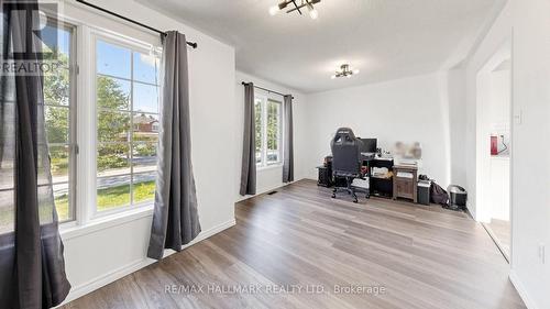 90 Barre Drive, Barrie, ON - Indoor
