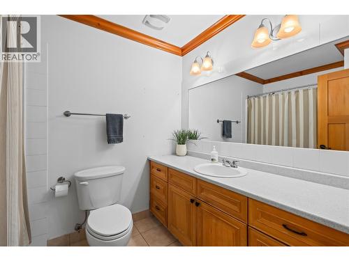Main Floor 4-piece Bath - 5054 Chute Lake Crescent, Kelowna, BC - Indoor Photo Showing Bathroom