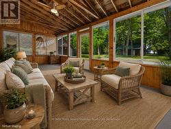 Muskoka room, VS - 