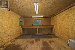 Workshop interior w hydro - 
